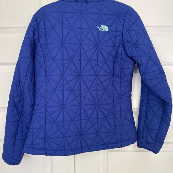 Lightweight insulated Northface Jacket Size S - Picture 4 of 4